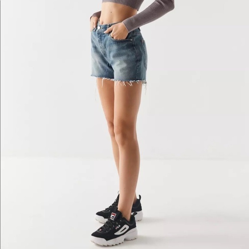 BDG Urban Outfitters Women Medium Wash Denim Cut Off High Waisted Shorts Size 26